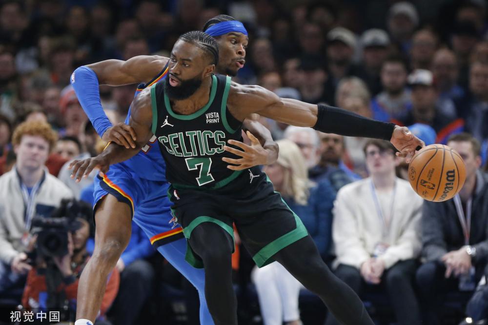 土媒：加拉塔萨雷&费内巴切都推出激励措施，高层许诺赢就发奖金.